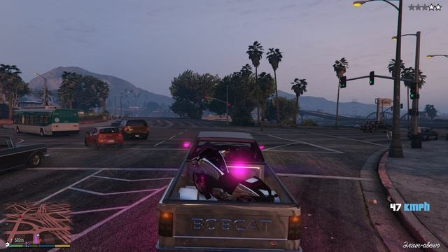 Мотоцикл в кузове пикапа в GTA5