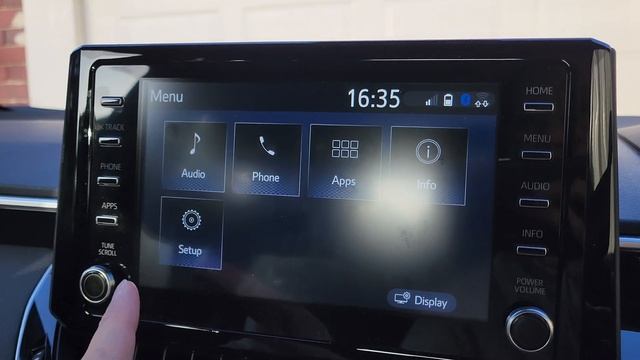 Toyota Corolla 2021: How to Set The Clock Time to Auto Adjust by GPS