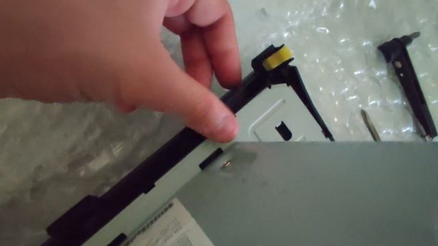 2015-17 Toyota Camry touchscreen unresponsive not working and broken cracked screen replacement fix