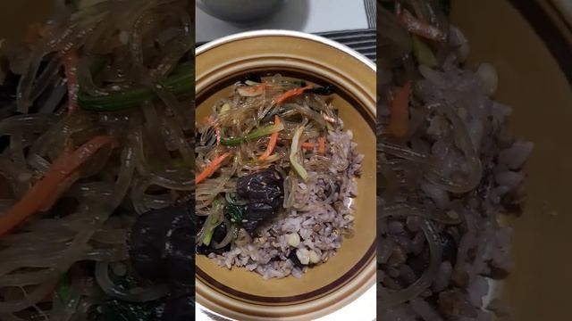 'japchae bap' (Rice with Stir-fried Glass Noodles and Vegetables) #shorts #shorts