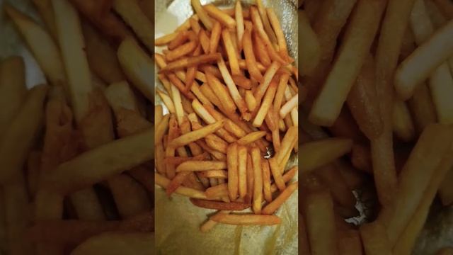 Crunchy 🍟 😋😍 #fries #short #viralshorts #trending #delivery