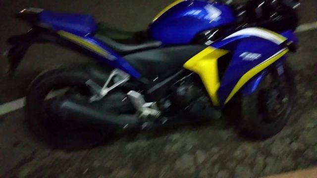 Honda cbr 250r 2013 bule & yellow