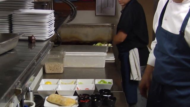 Quinn's Restaurant Seattle, Chef Jeremy Ravetz Prepares Keta Salmon Sandwiches