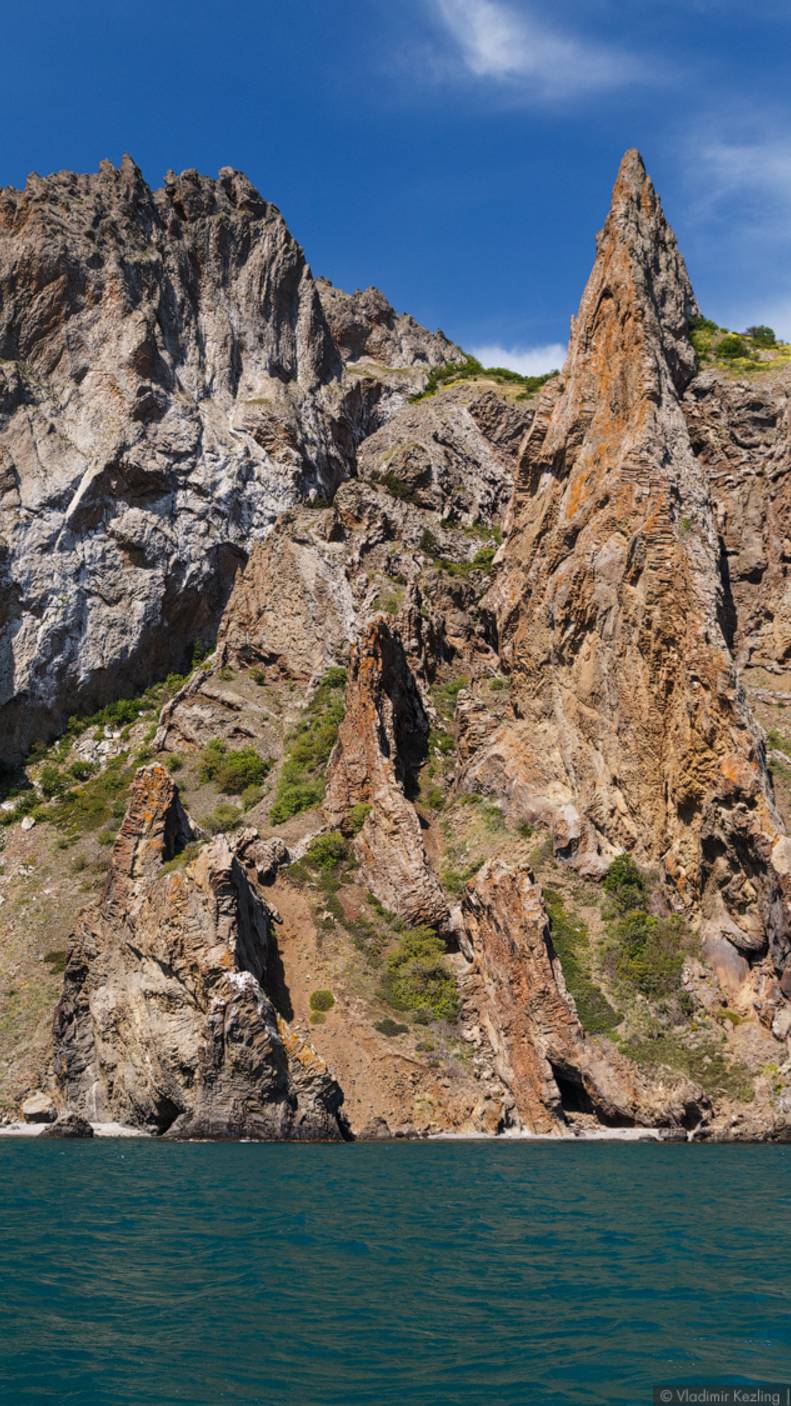 Песнь Карадагу - стихотворение о красоте природы Карадага.