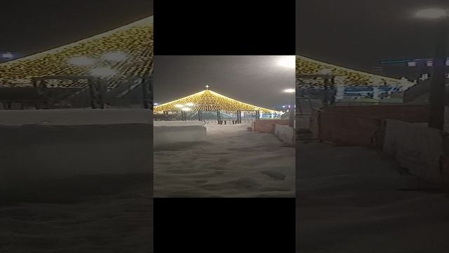 Со Старым Новым годом! 🎄🎁🎊🎉🎇🌙❄️✨🥂🍾💰 Видеообзор новогодних елей в городе Перми!