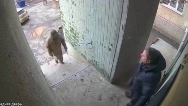 Одесса. Женщина спасла жизнь парня, которого банда ТЦкашников загнала в угол