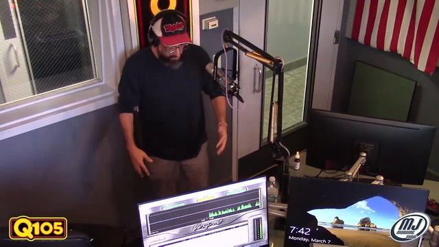 MJTV: The Gang Tries Roxanne's Oregano Oil