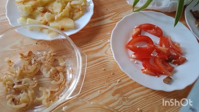 Пікантне індиче м'ясо.Індиче м'ясо з шампінйонами і моцарелою.Готуємо на святковий стіл.