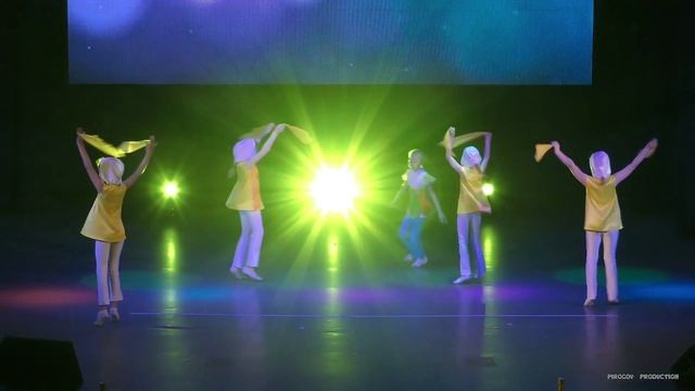 Отчётный концерт анс. ЖЕМЧУЖИНА и ТИП-ТОП - Цветные дожди (09.06.2022). mp4.