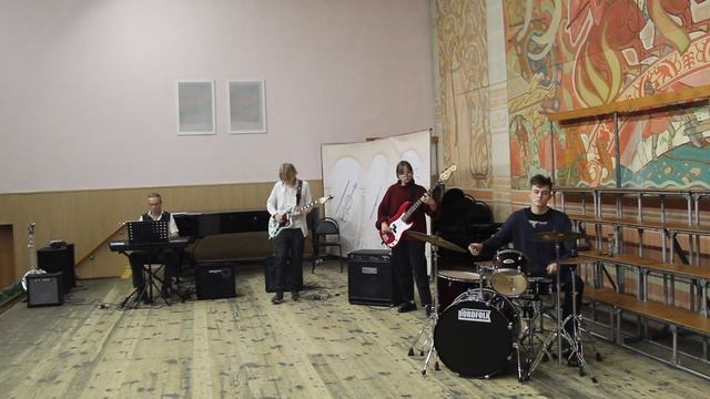 Электроники