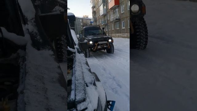 Вот он легендарный Nissan Patrol Y60 с двигателем TD42