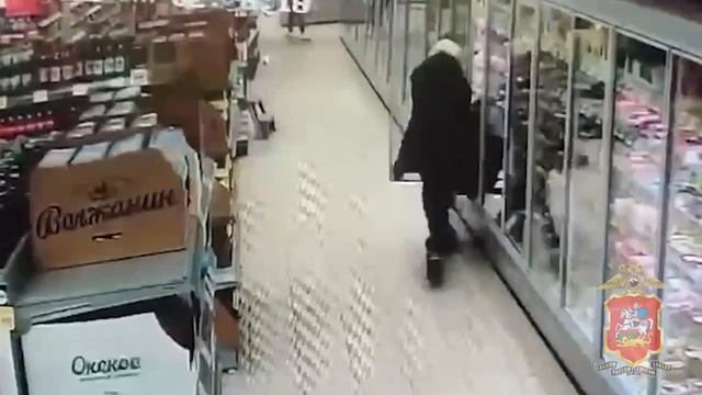 🔪Пьяный мужчина с ножом напал на персонал и посетителей магазина в подмосковном Щелково🔪