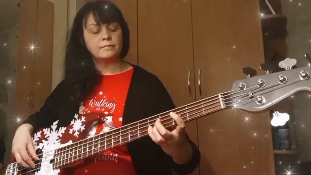 The First Noel feat. Majesty Rose (Angie's Bass Cover)