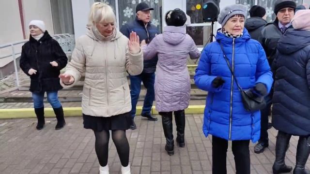 Колокольчики-Бубунчики....... 11.01.25 Гомель парк Луначарского 🥰💫