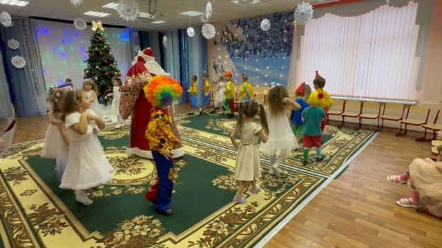 новогодний праздник 2024 группа искорки