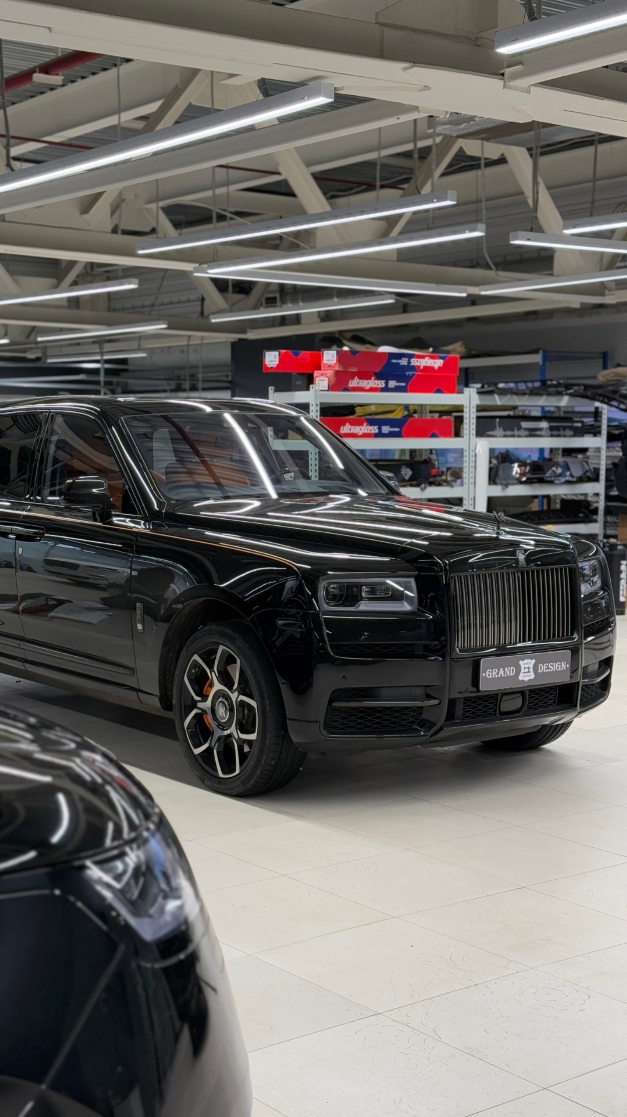 Реставрация кожи передних сидений Rolls Royce Cullinan