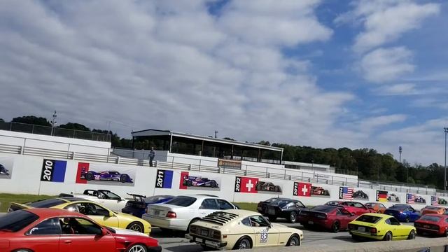 Zcon 2018 track day, parade lap staging.