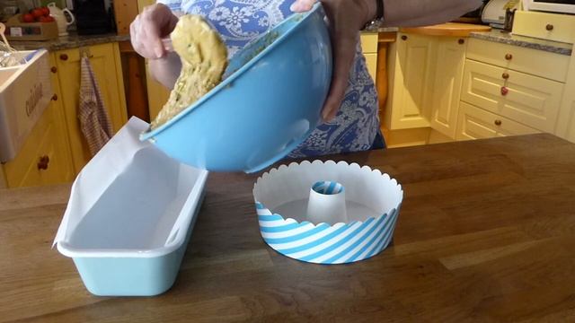 Follow Lisa: Delicious Zucchini Cake (Courgette) Recipe - best toasted with cream cheese!