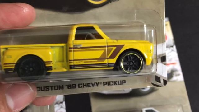 Hot Wheels Rad Trucks FACTORY ERRORS - Datsun 620 - Toyota Tundra - Chevy Pickup - 2016 Series