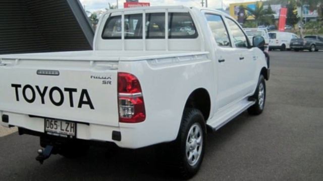 2005 Toyota Hilux KUN26R MY05 SR White 4 Speed Automatic Utility