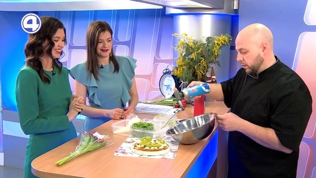 РОМАНТИЧНЫЙ ЗАВТРАК: БРУСКЕТТА С КРЕМ-ЧИЗОМ, ГУАКАМОЛЕ И ЛОСОСЕМ. Иван Савёлков 08.03.24