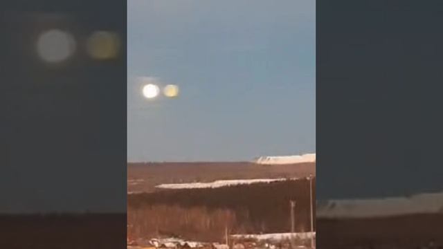 ЗИМНЕЕ УТРО 🌤️ солнце и луна 🌙