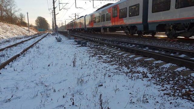 Скоростной пригородный электропоезд экспресс "Ласточка" ЭС2Г-022/032