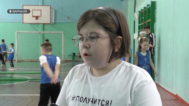 Проект "Футбол в школе" продолжает покорять сердца детей в учебных заведениях Алтайского края