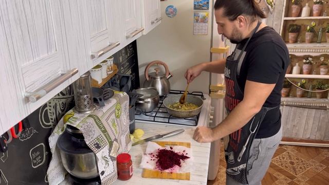 Я говорю с серьезным видом, но внутри меня танцуют олени в фиолетовых шапочках и салатовых трусах!