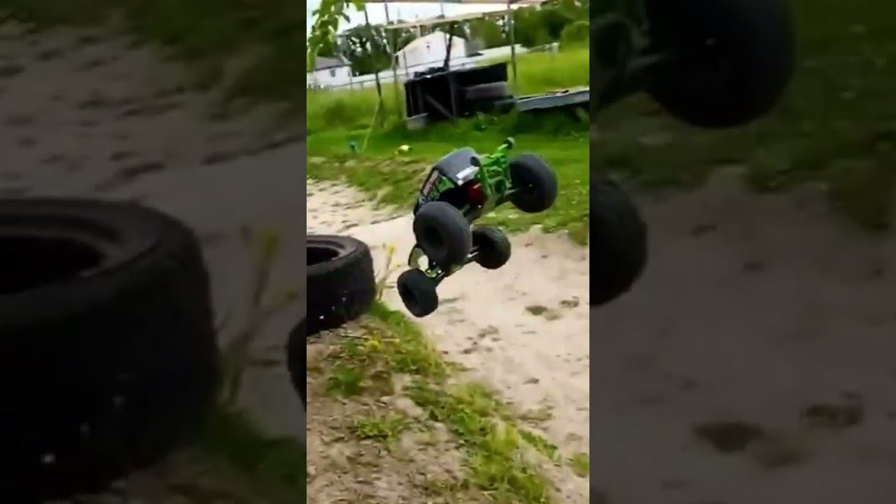 Crash flatout rc car Traxxas monster jam 1/10