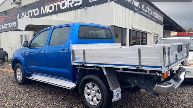 2005 Toyota Hilux SR5 (4x4)