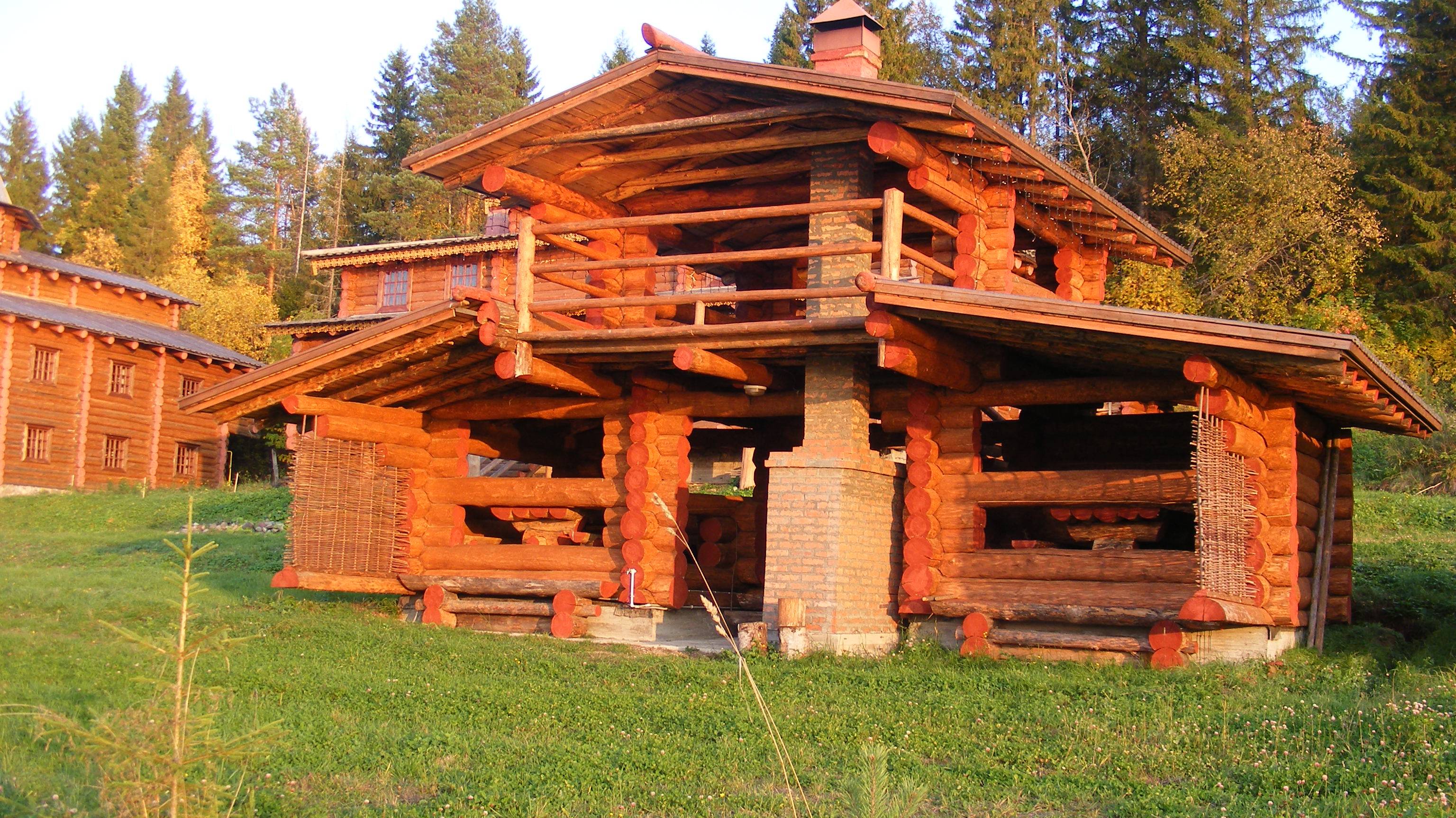 Великий Устюг. Усадьба Арлазорова. Шашлыки.