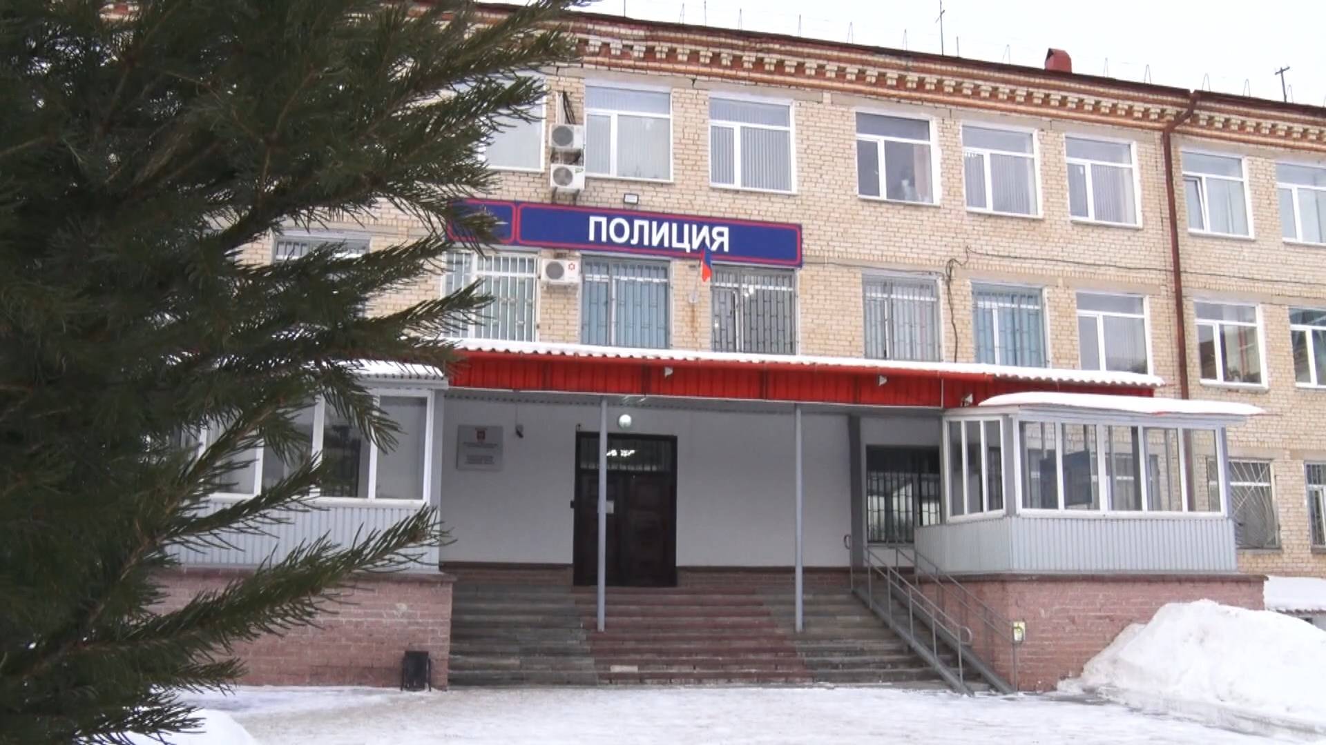 Сотрудник отдела уголовного розыска по горячим следам задержали грабителя