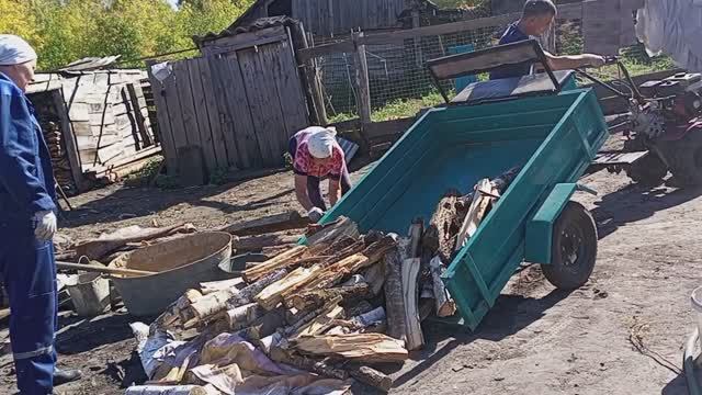 ВОЗИМ ДРОВИШКИ С МЕСТА НА МЕСТО .!