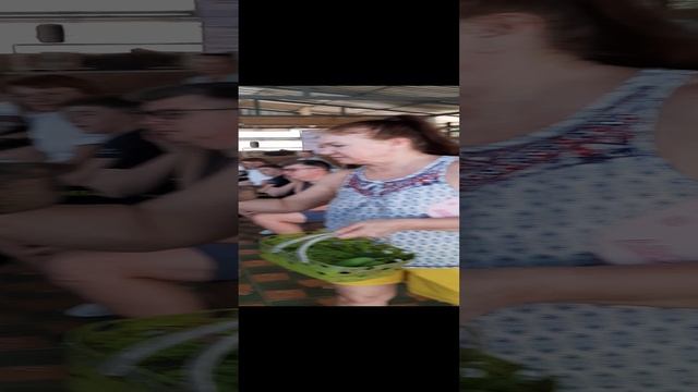 Угощаем слоненка