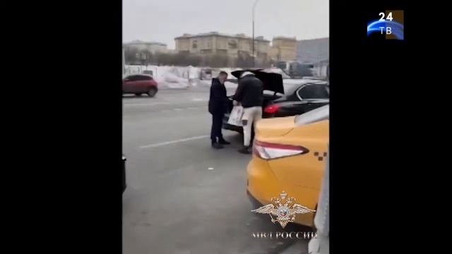 В Москве для блогеров  розыгрыш с угоном такси закончился для блогеров уголовным делом