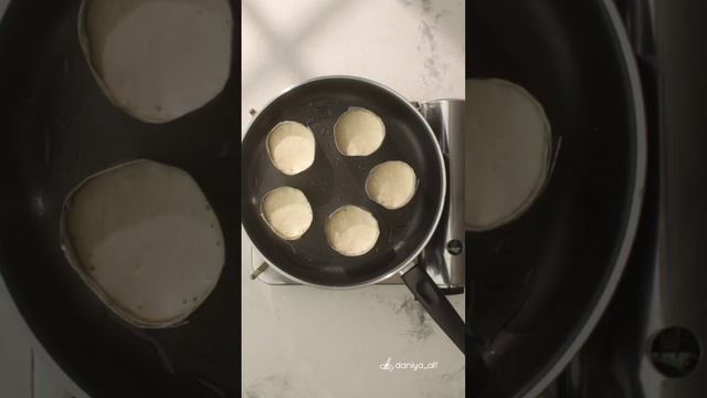 Сегодня у меня рецепт дрожжевых оладушек или крампетов🥞