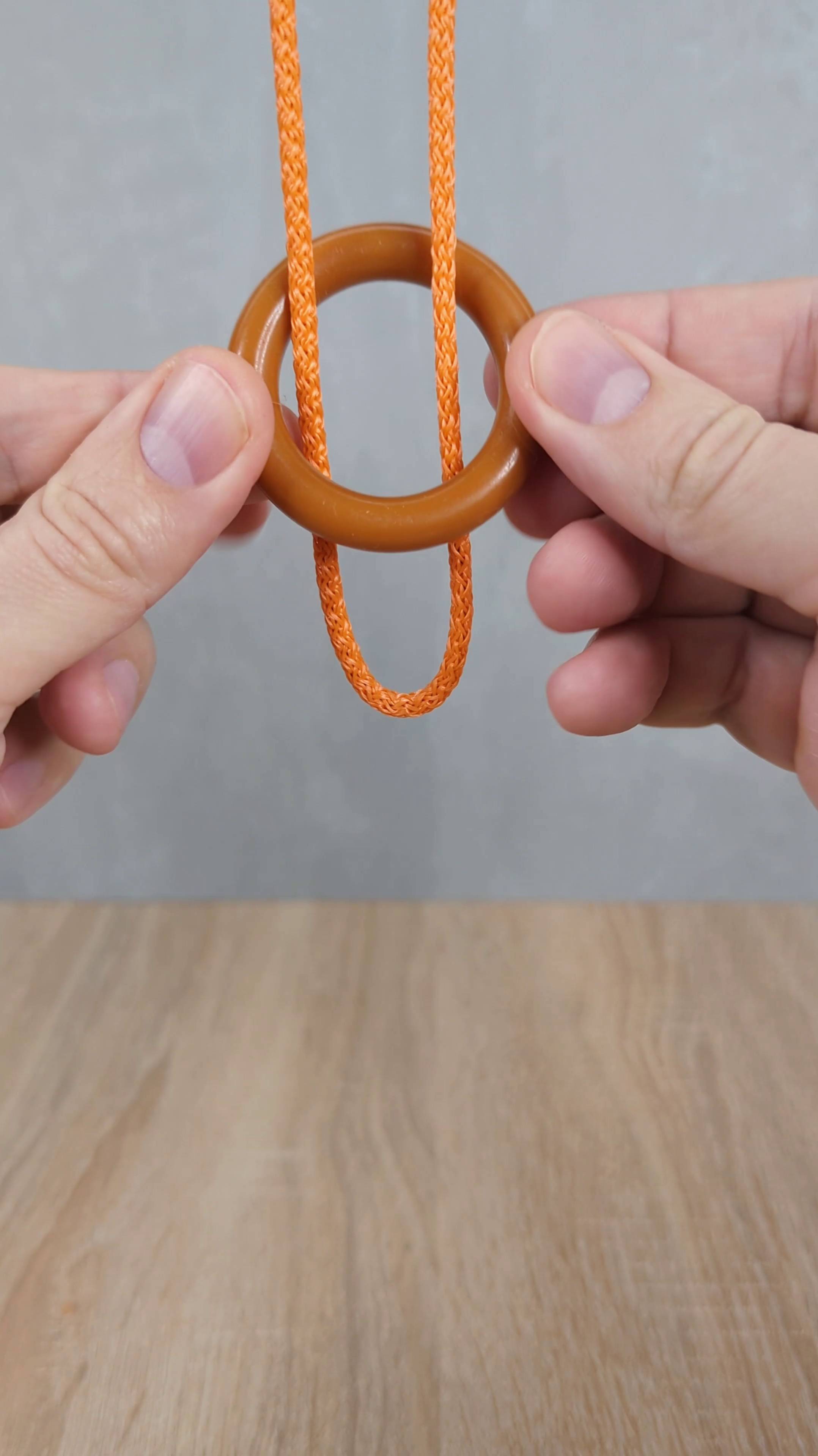 Обязательно запомни эту хитрость! Как легко и быстро закрепить кольцо на веревке