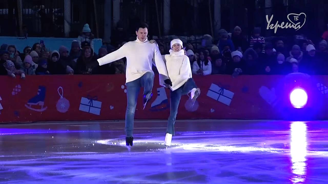 «Чемпионы» на льду городского катка