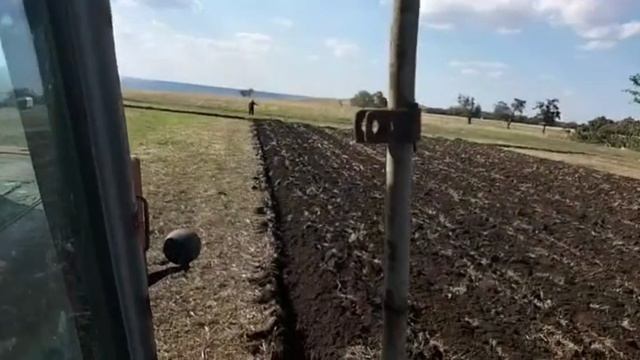 пробуем трактор после ремонта и заодно пробуем ТНВД на тракторе