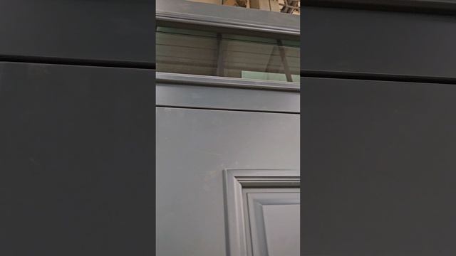 Индивидуальное изготовление нестандартных входных дверкй для коттеджа с премиальным дизайном, фабрик