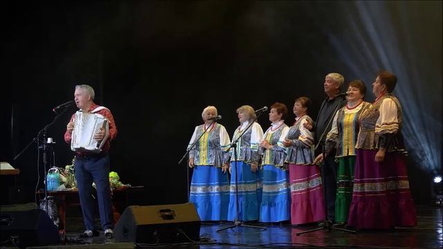 Народный хор "Отрада" и Валерий Семин