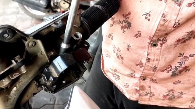 Honda dio mirror loosing problems