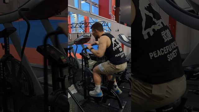 Техника аирбайк #fitness #спорт #sports #crosfit #airbike #выносливость