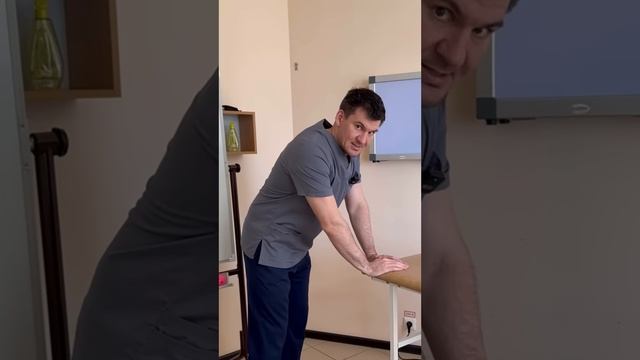 Это упражнение отняло у Брэда Пита и Анджелины Джоли более 40 кг жира