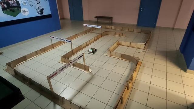 РобоФинист 2022. Ралли по коридору. Команда ZUBRoid тренировка