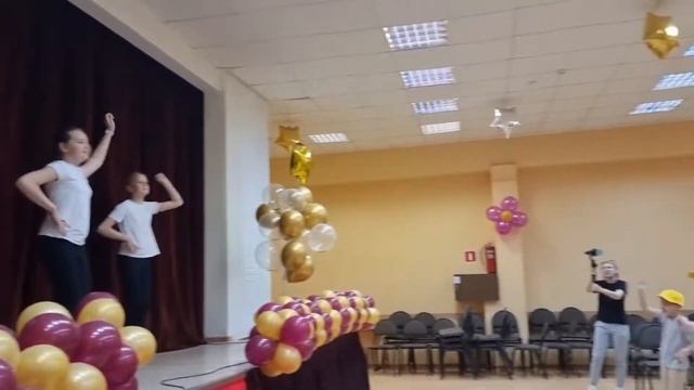 Флешмоб в честь Дня России в лагере "Солнечный город"