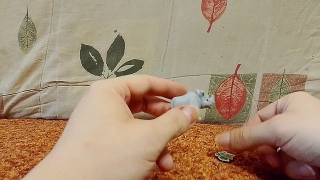Киндер сюрприз аплейду носорог