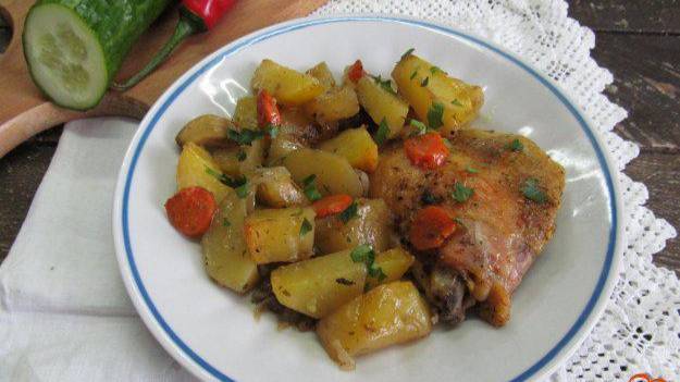 Овощи с курицей запеченные в рукаве