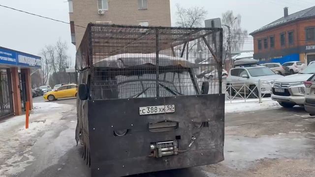 Отечественная постапокалиптичная Буханка перед отправкой на фронт.  Увы, подобная техника все ча...